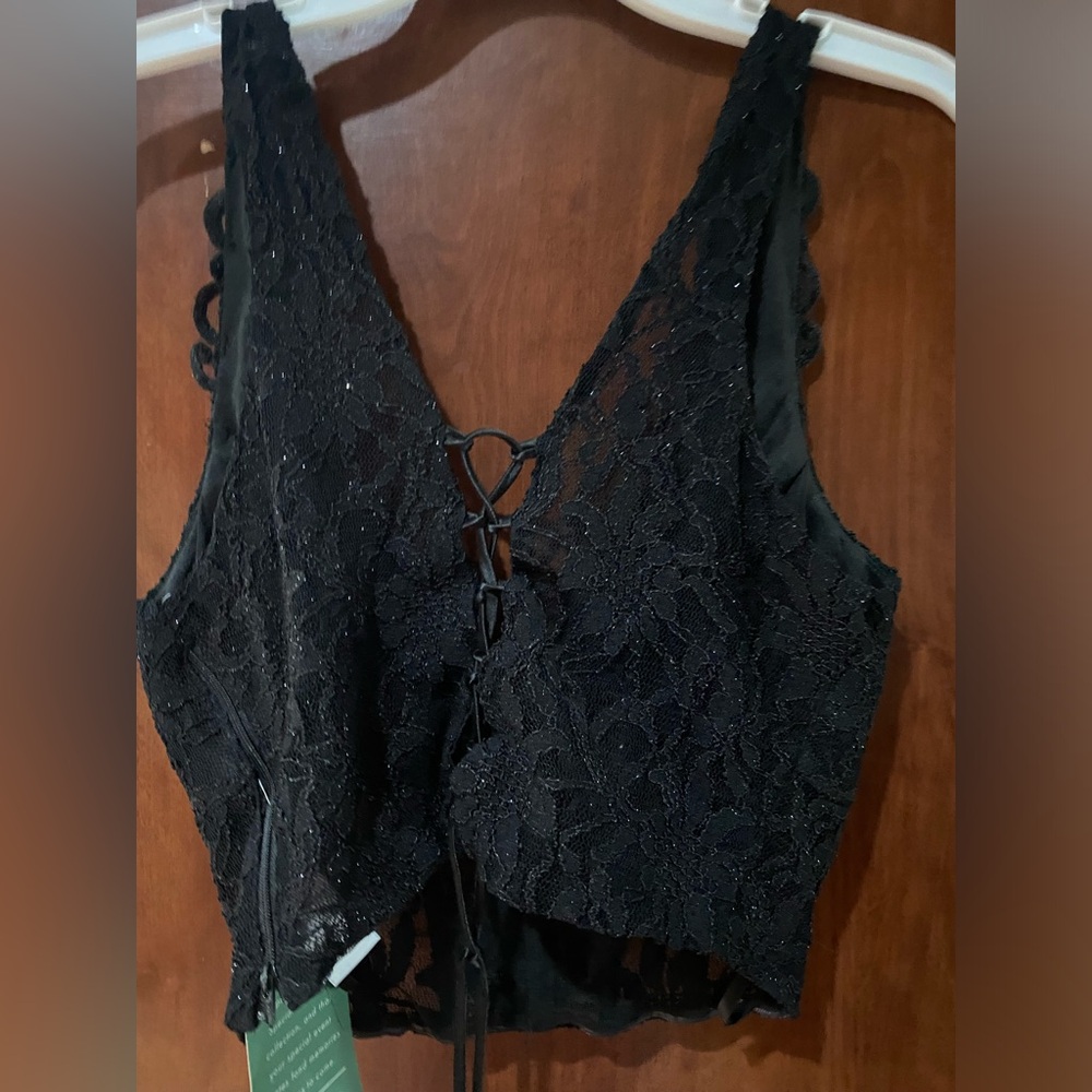 Chic Black Lace Tank Top